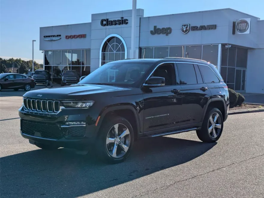 2025 Jeep Grand Cherokee Limited photo 1