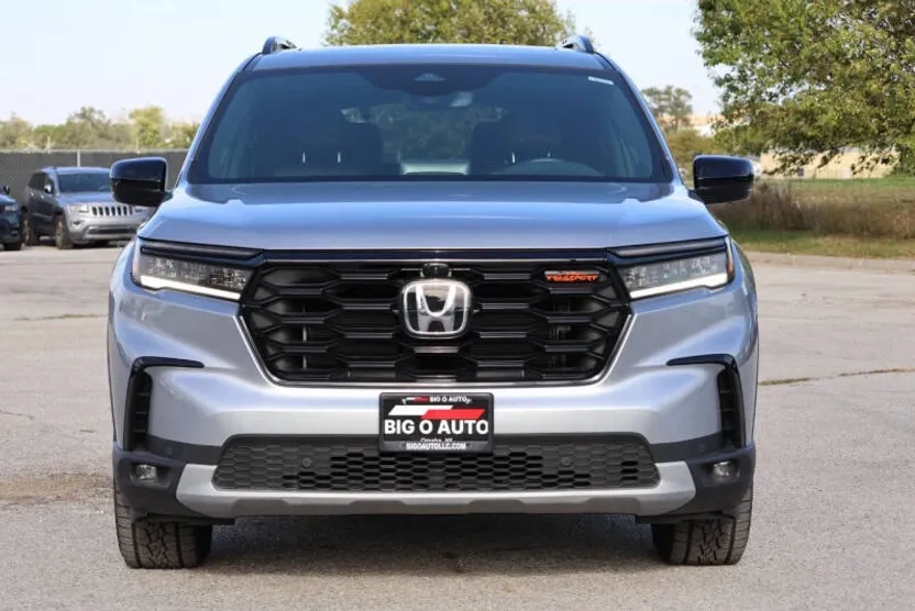 2025 Honda Pilot TrailSport photo 1