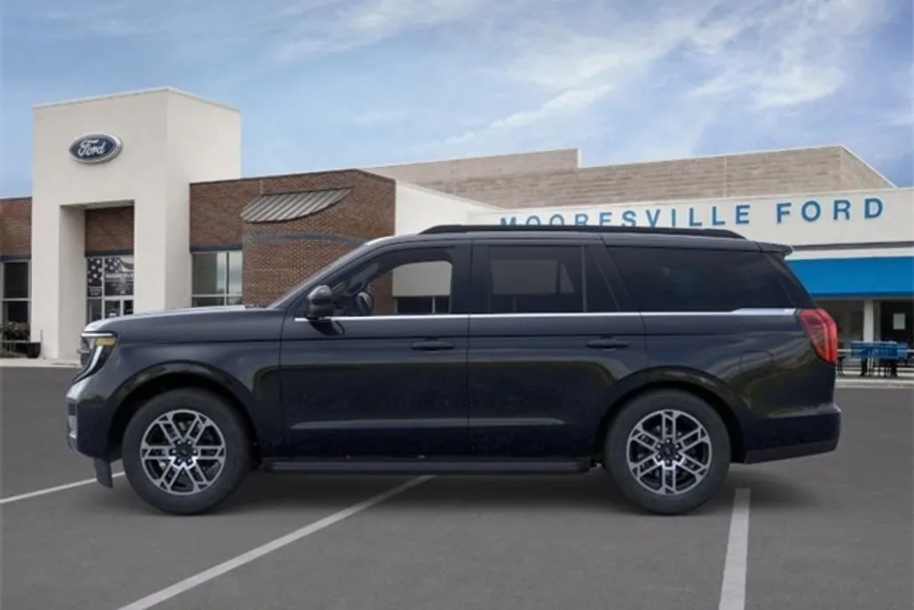 2025 Ford Expedition photo 1