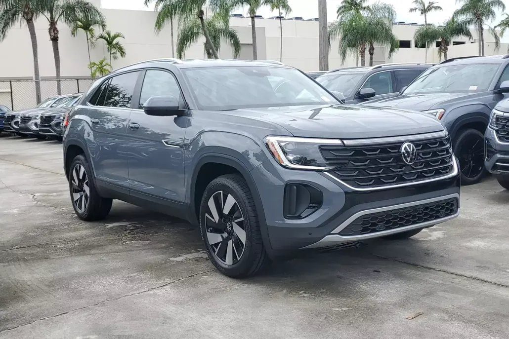 2026 Volkswagen Atlas Cross Sport SE Technology photo 1