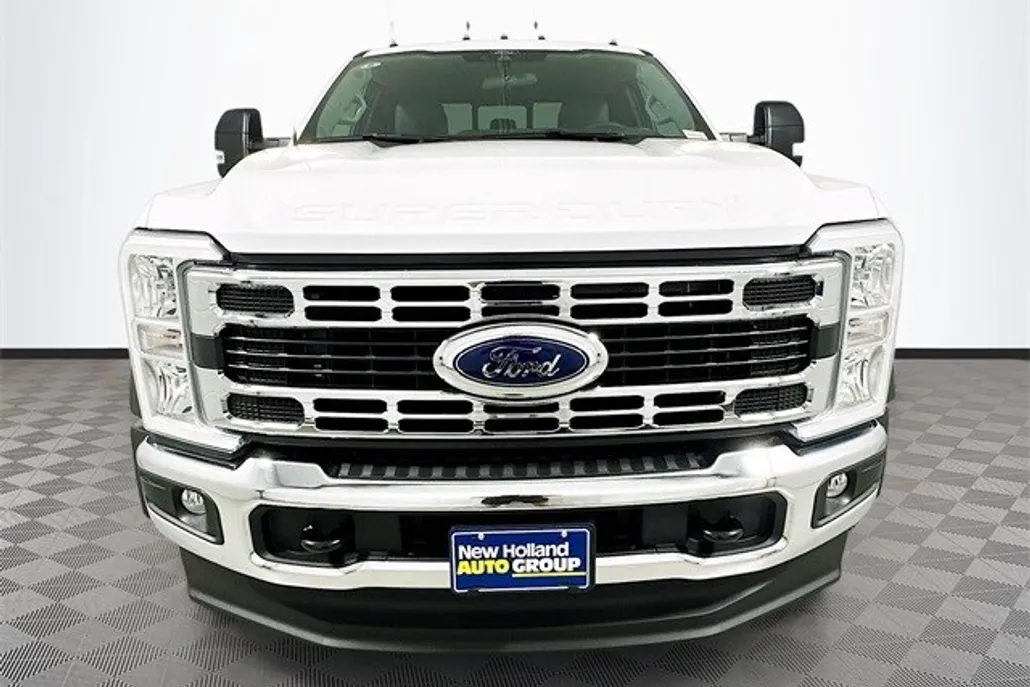 2026 Ford F-550 XL photo 1