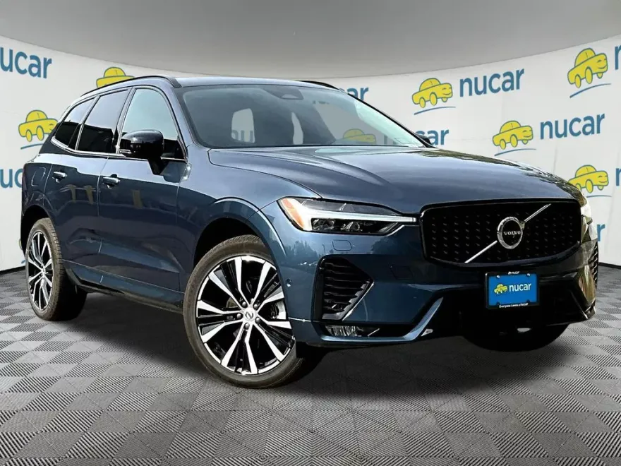 2025 Volvo XC60 B5 Plus photo 1