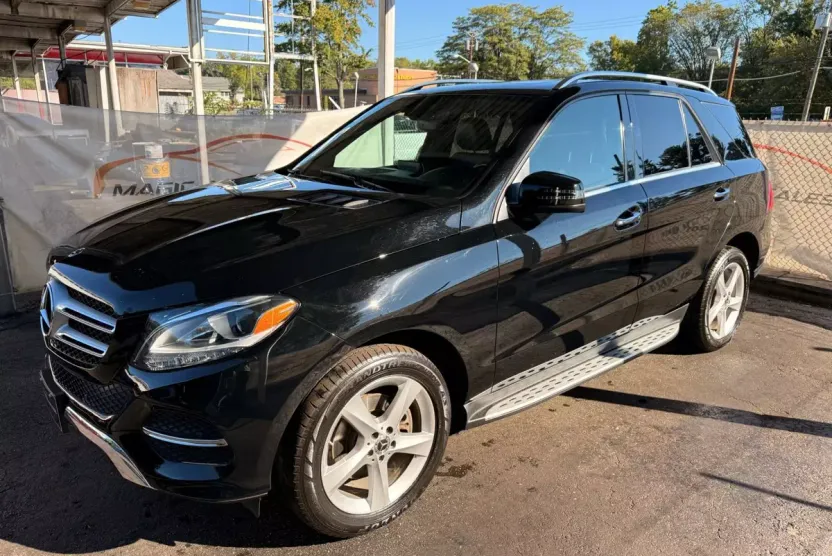 2017 Mercedes Benz GLE 350 4MATIC photo 1