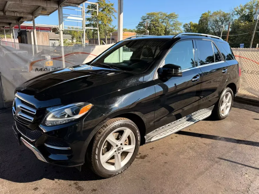 2017 Mercedes Benz GLE 350 4MATIC photo 1