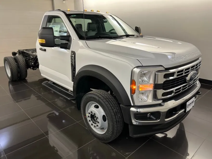 2025 Ford F-550 XL photo 1