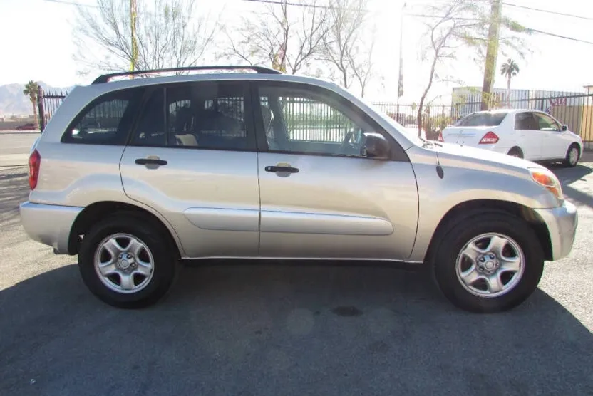 2005 Toyota RAV4 photo 1