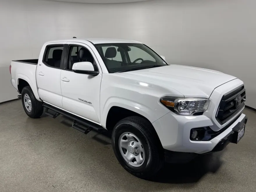 2020 Toyota Tacoma SR5 photo 1