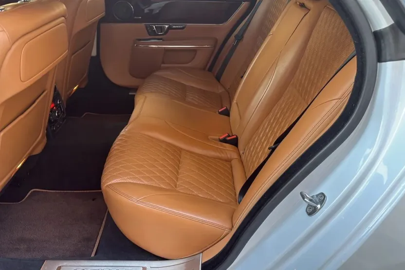 2016 Jaguar XJ XJL Portfolio photo 1