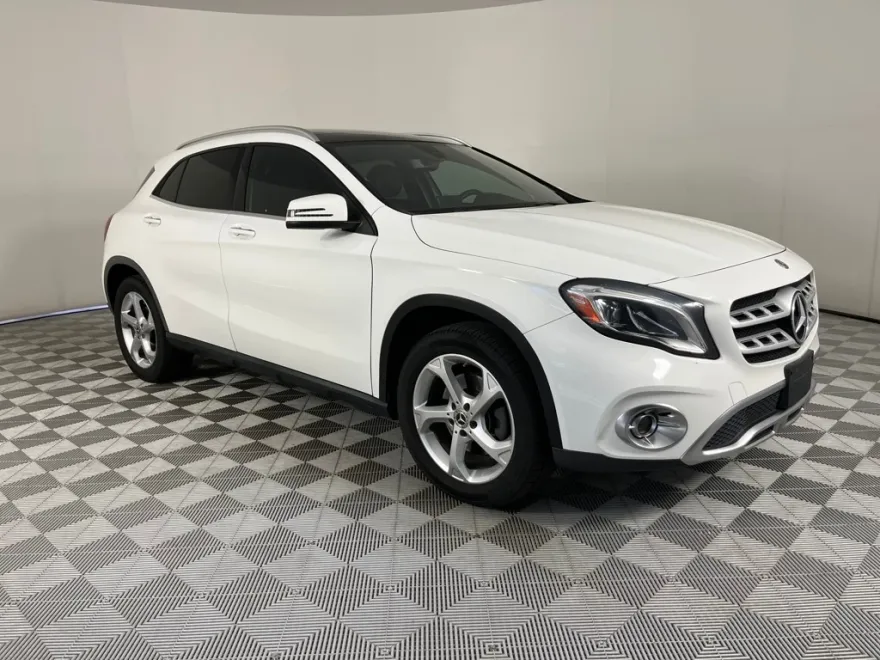 2018 Mercedes Benz GLA 250 photo 1