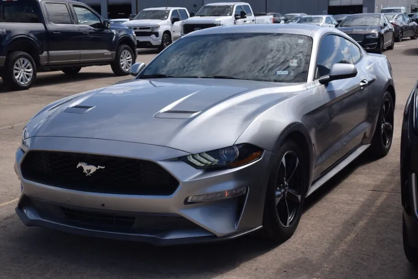 2020 Ford Mustang EcoBoost photo 1