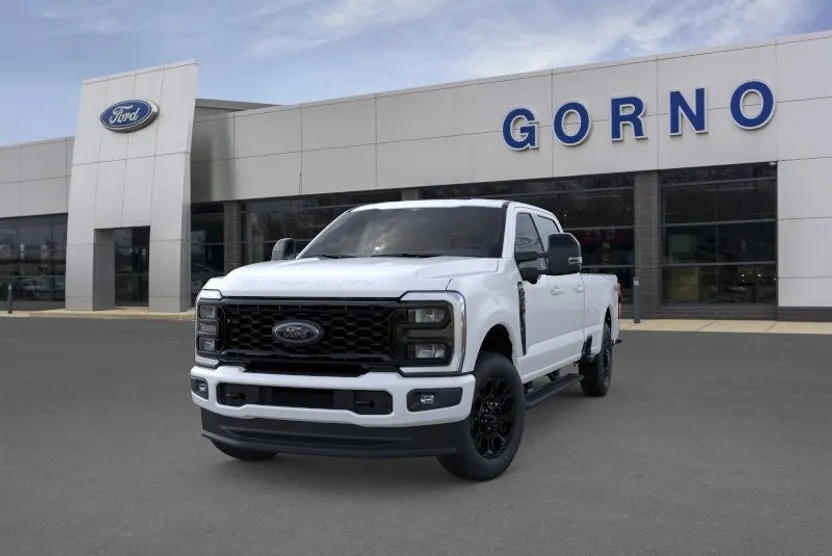 2026 Ford F-250 Lariat photo 1