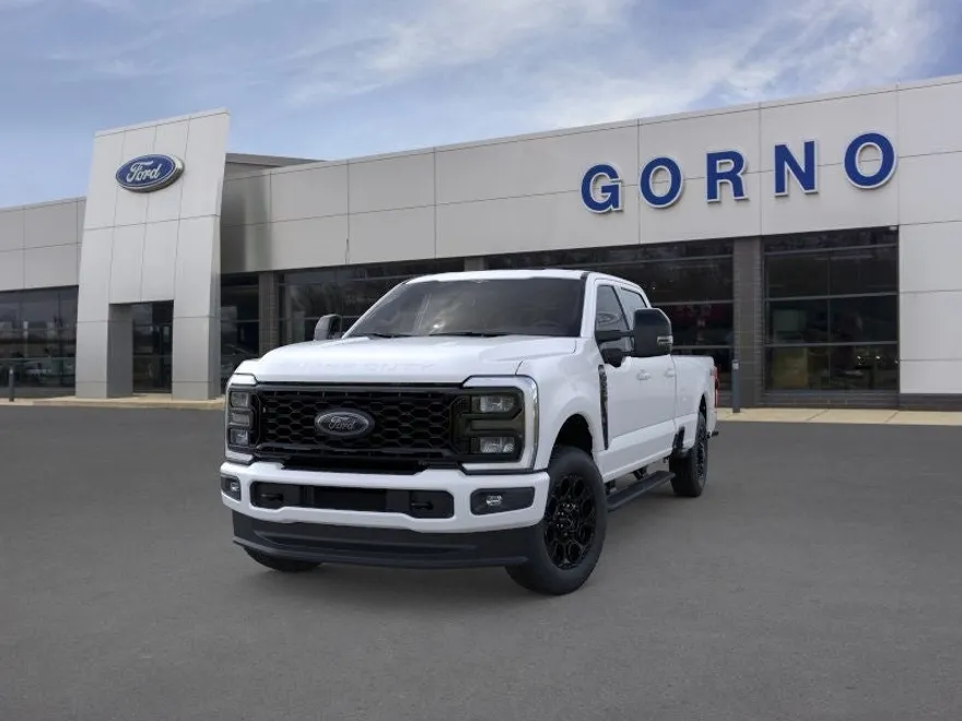 2026 Ford F-250 Lariat photo 1