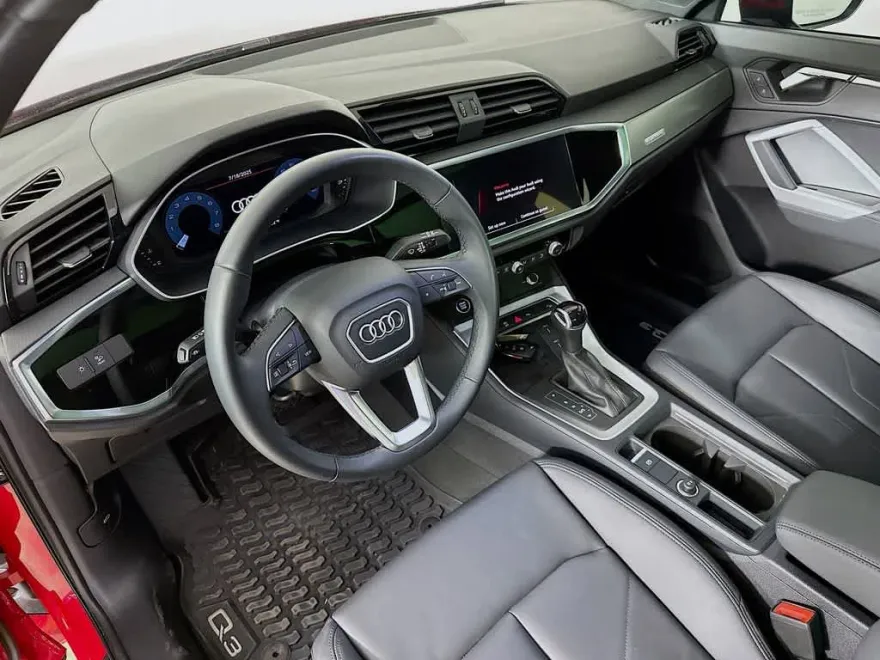 2024 Audi Q3 Premium photo 1