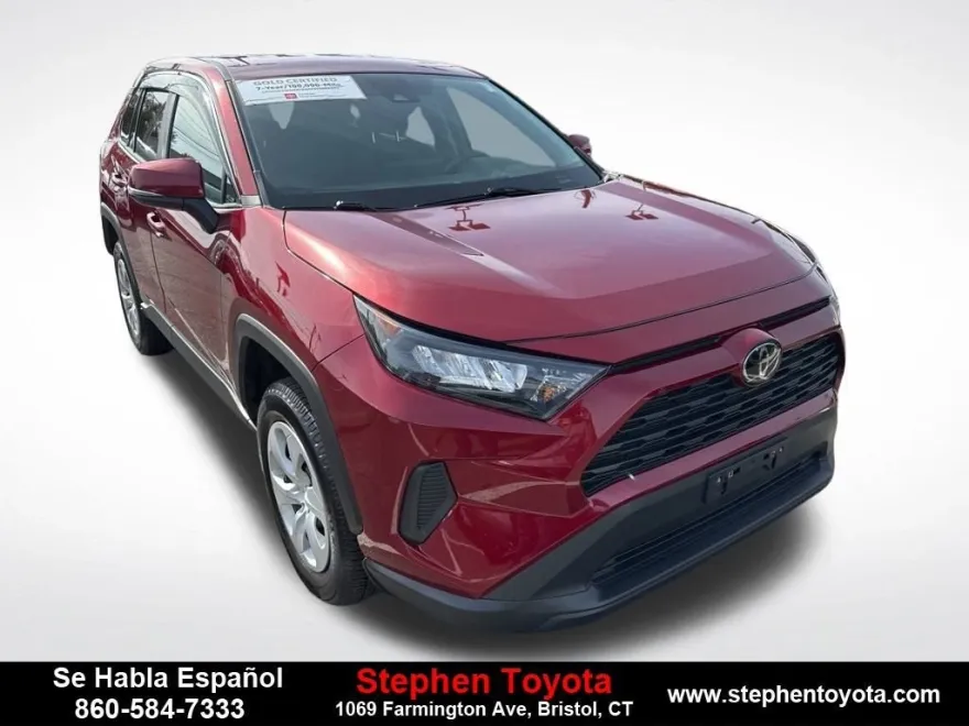 2022 Toyota RAV4 LE photo 1