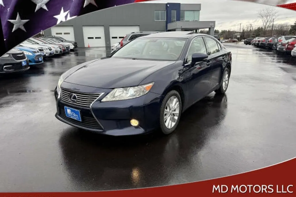2013 Lexus ES 300h Base photo 1