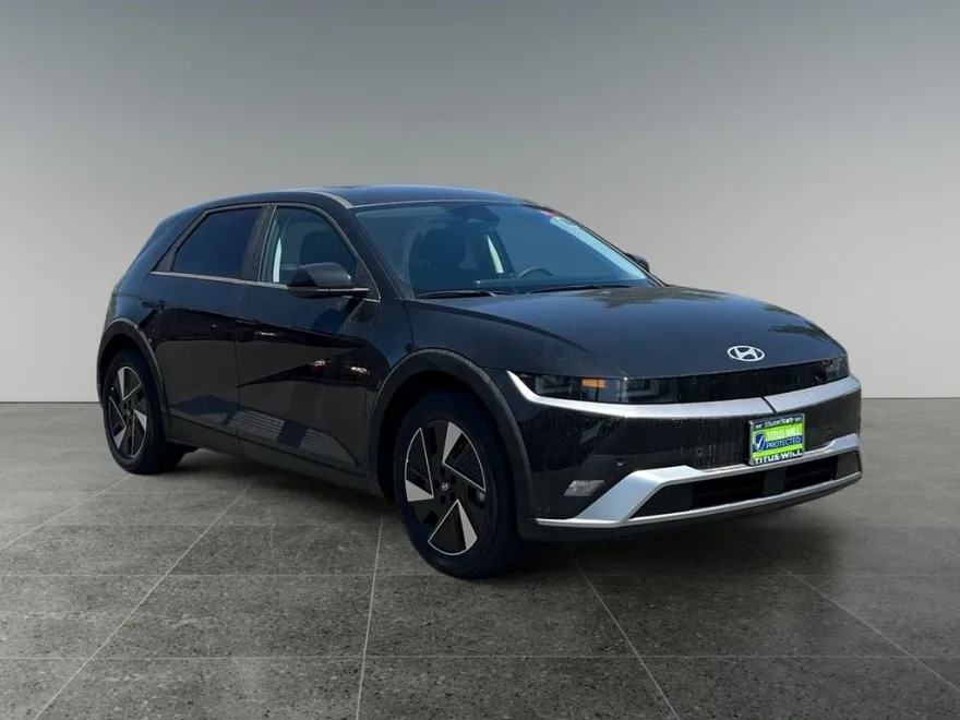 2025 Hyundai Ioniq 5 SE photo 1