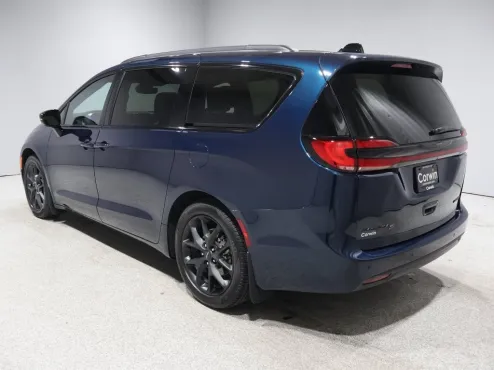 2024 Chrysler Pacifica Limited photo 4