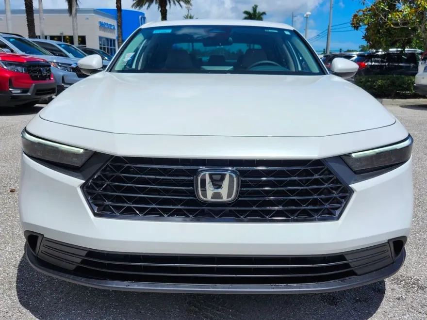 2025 Honda Accord LX photo 1