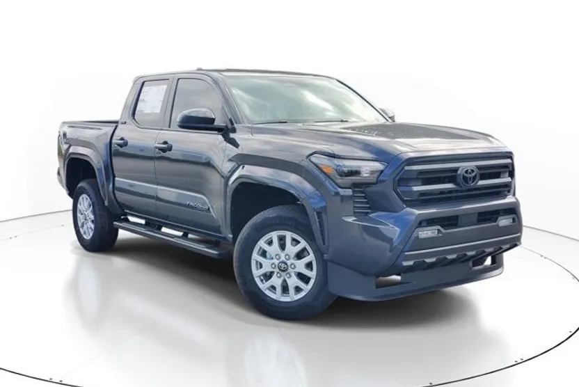 2025 Toyota Tacoma SR5 photo 1