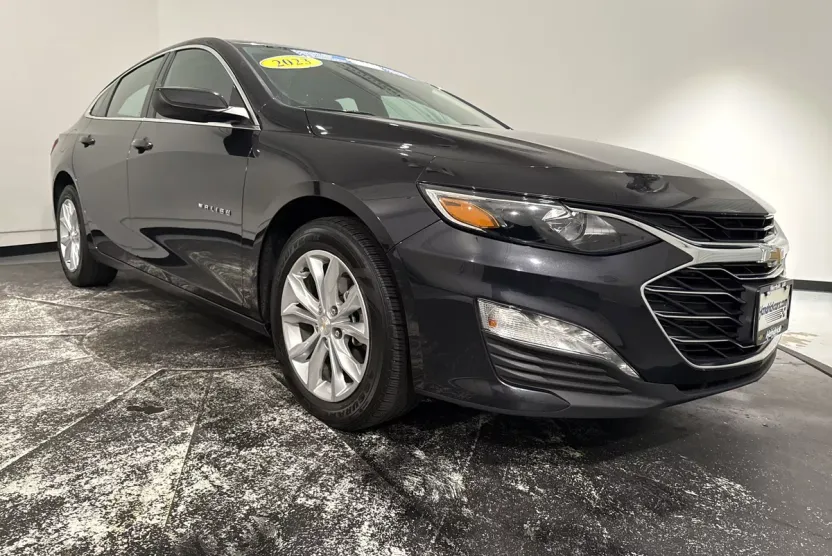 2023 Chevrolet Malibu 1LT photo 1