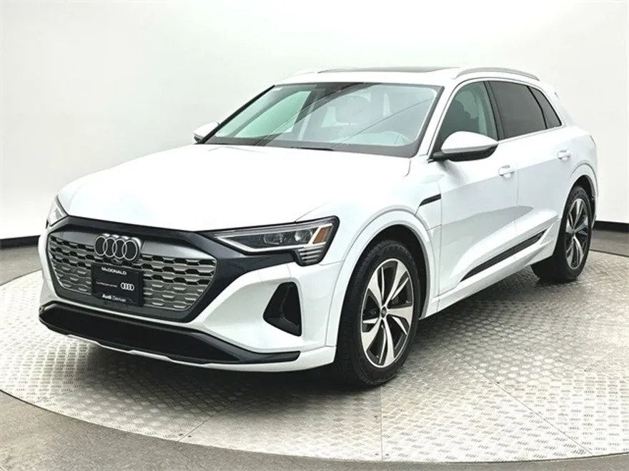 2024 Audi Q8 E-tron Premium photo 1