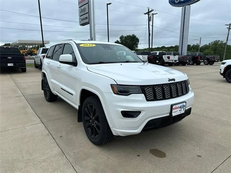 2022 Jeep Cherokee Laredo X photo 1
