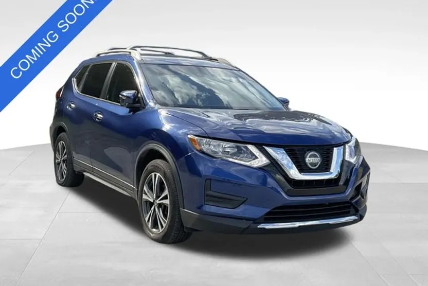 2020 Nissan Rogue SV photo 1