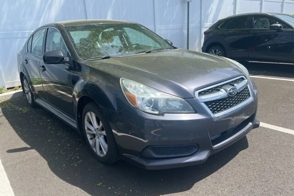 2013 Subaru Legacy 2.5i photo 1