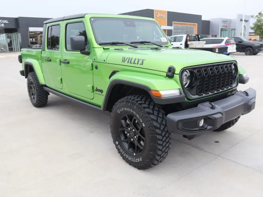 2025 Jeep Gladiator Willys photo 1