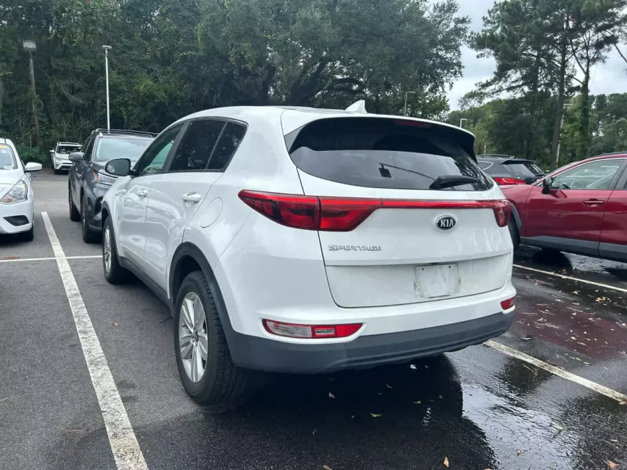2017 Kia Sportage LX photo 1