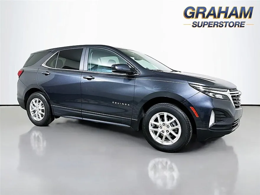 2023 Chevrolet Equinox LT photo 1