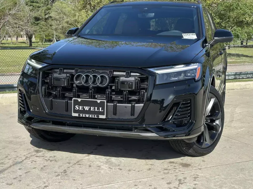 2025 Audi Q7 55 Premium photo 1