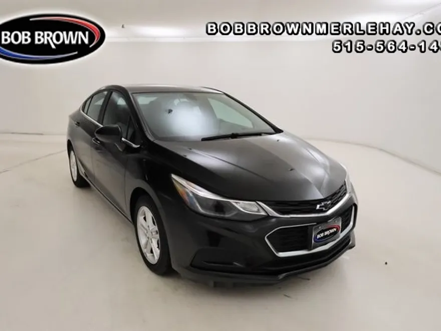 2016 Chevrolet Cruze LT photo 1