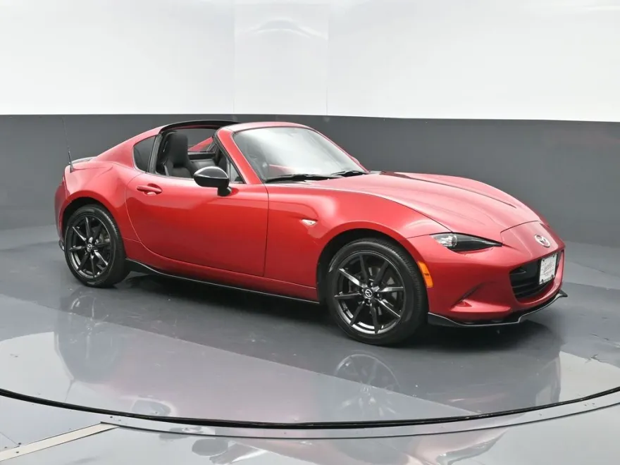 2017 Mazda MX-5 Miata Miata RF photo 1