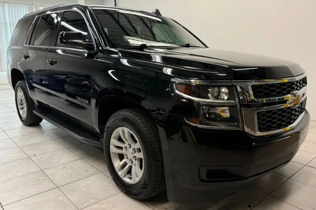 2019 Chevrolet Tahoe LT photo 1