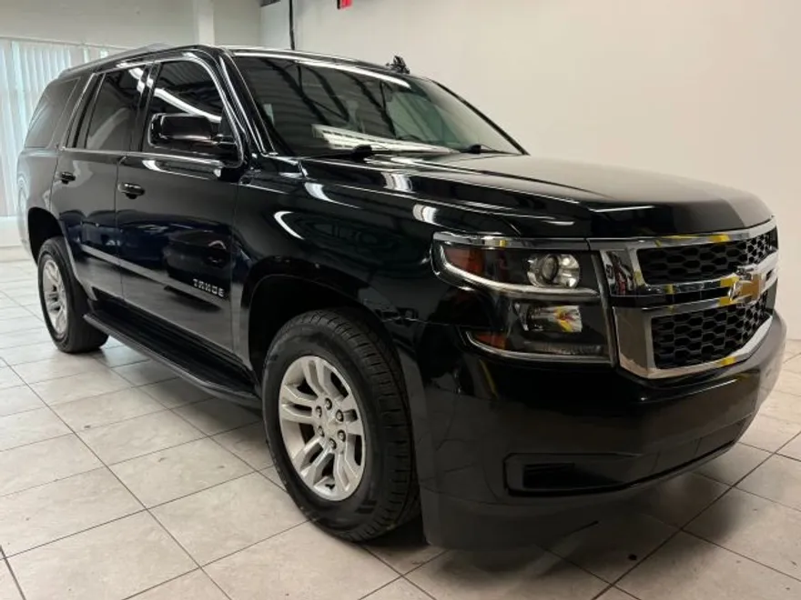 2019 Chevrolet Tahoe LT photo 1