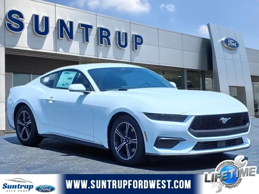 2025 Ford Mustang EcoBoost photo 1