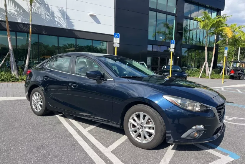 2016 Mazda Mazda3 Touring photo 1