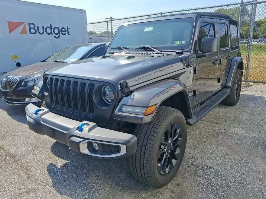 2022 Jeep Wrangler 4xe Unlimited Sahara photo 1