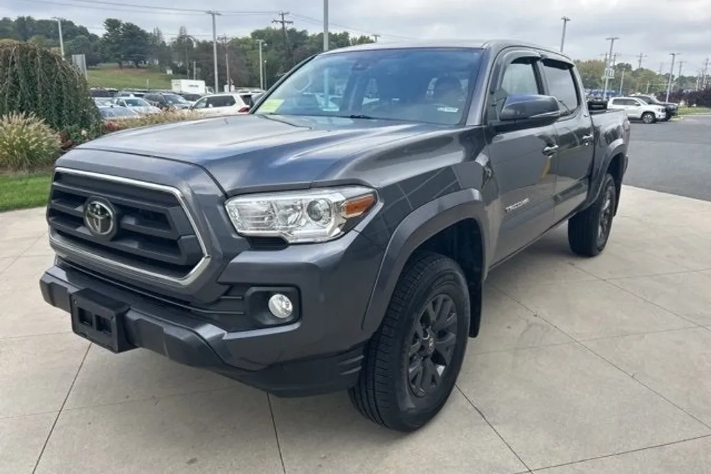2020 Toyota Tacoma SR5 Double Cab V6 photo 1