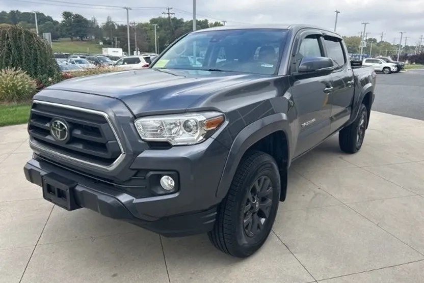 2020 Toyota Tacoma SR5 Double Cab V6 photo 1