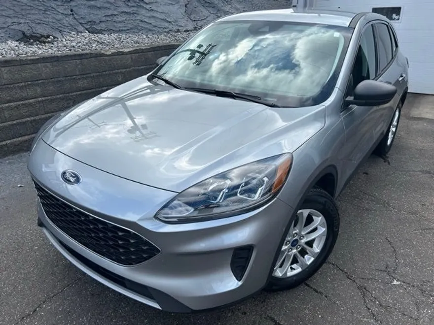 2022 Ford Escape SE photo 1