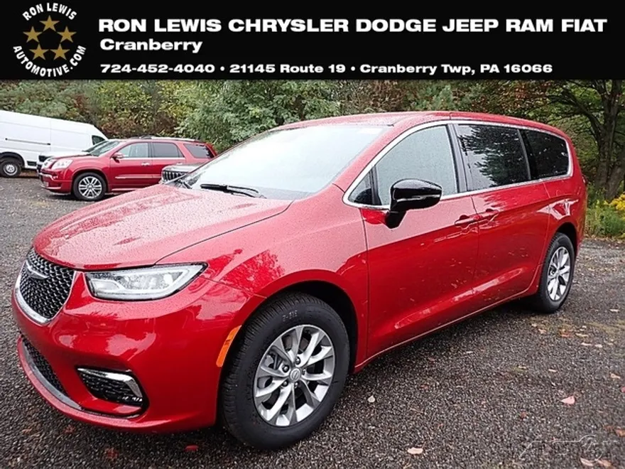 2026 Chrysler Pacifica photo 1