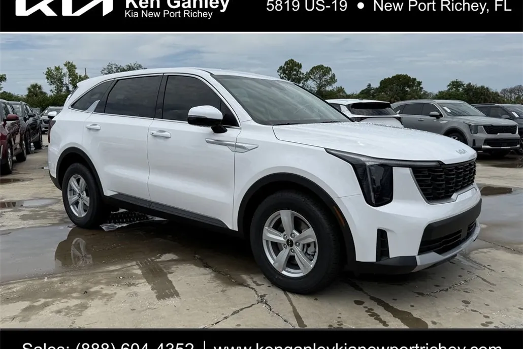 2025 Kia Sorento LX photo 1