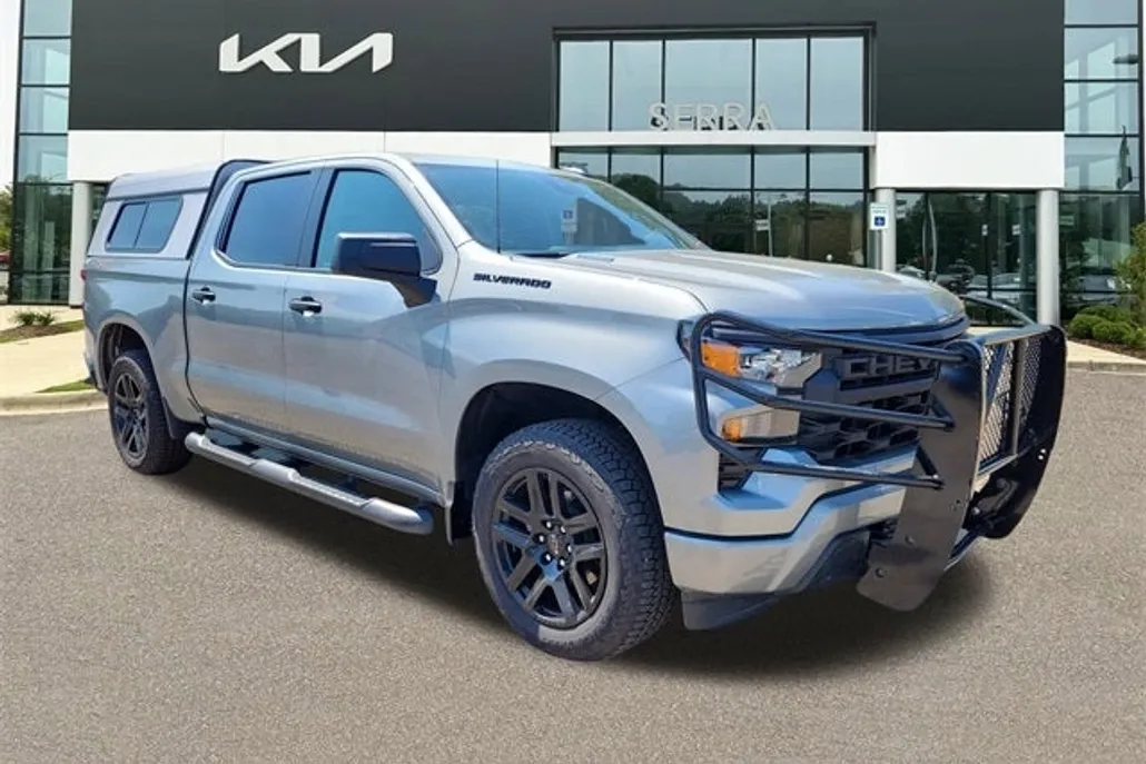 2024 Chevrolet Silverado 1500 Custom photo 1
