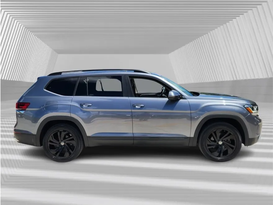 2022 Volkswagen Atlas SE Technology photo 1