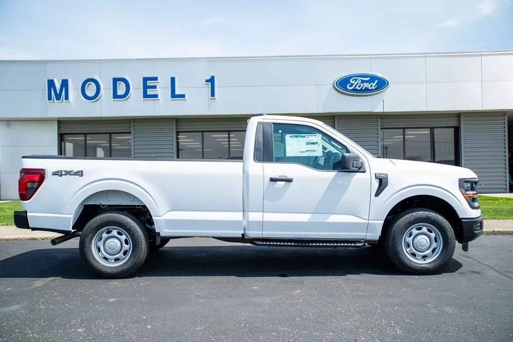 2025 Ford F-150 XL photo 1