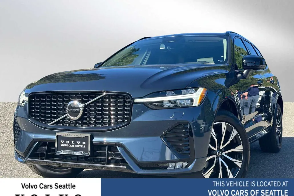 2025 Volvo XC60 B5 Core photo 1