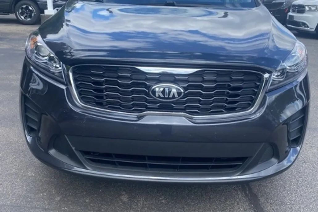 2019 Kia Sorento LX photo 1