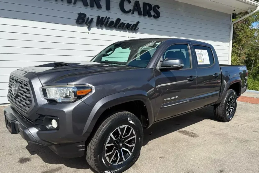 2020 Toyota Tacoma Double Cab TRD Off-Road photo 1